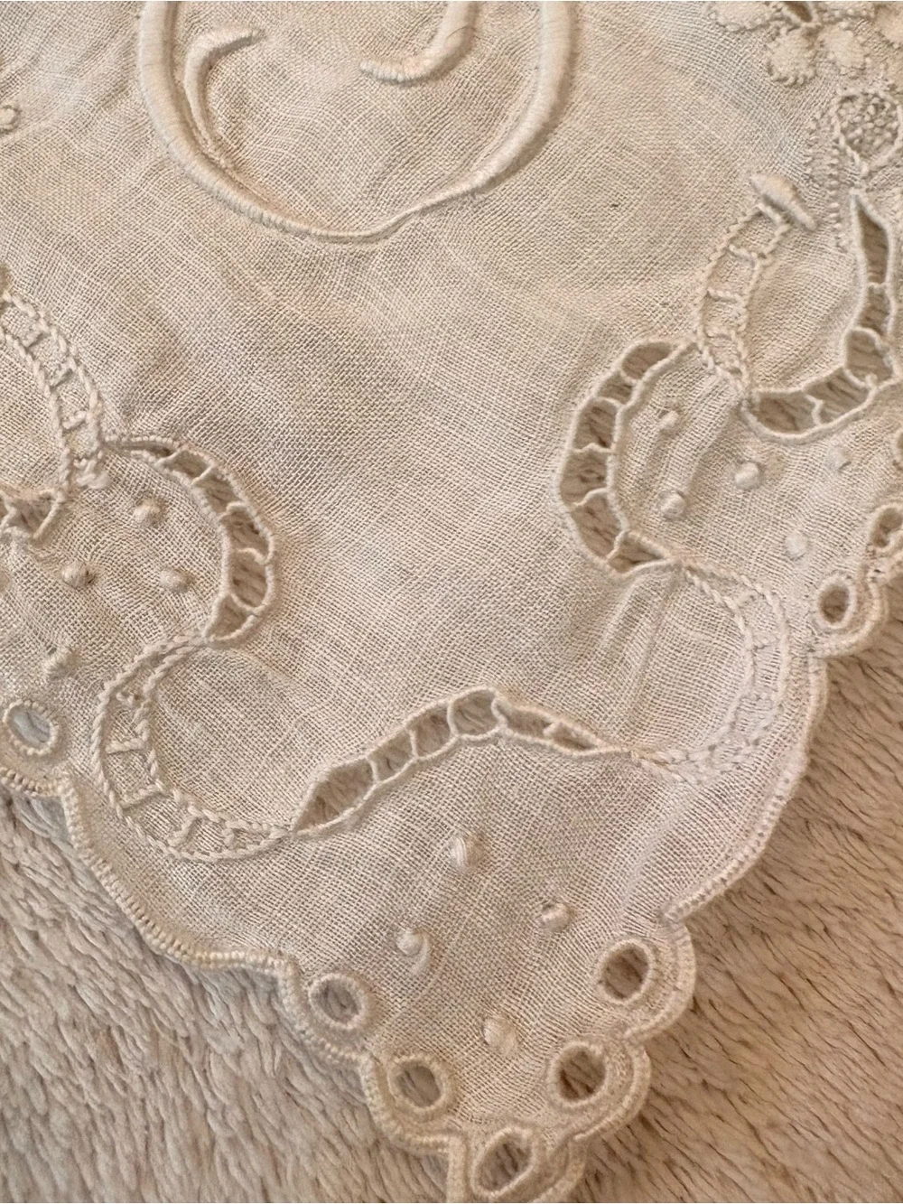 3 Vintage Handkerchiefs — cotton and linen — Pristine